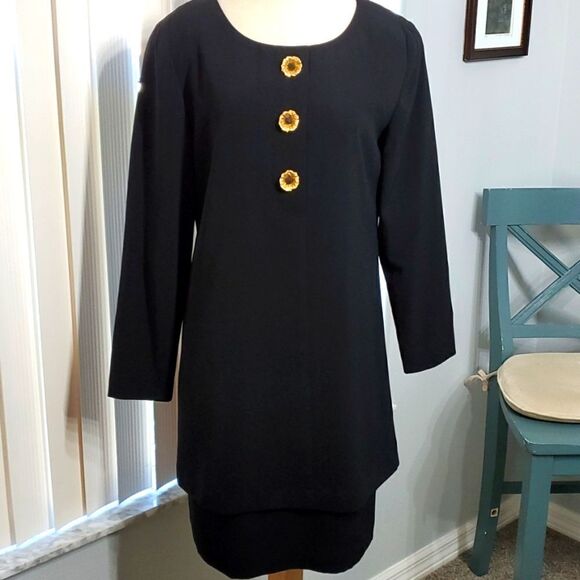 Evan-picone black vintage dress, Size 10..long sleeves. Fabulous button. Goth - Picture 1 of 9
